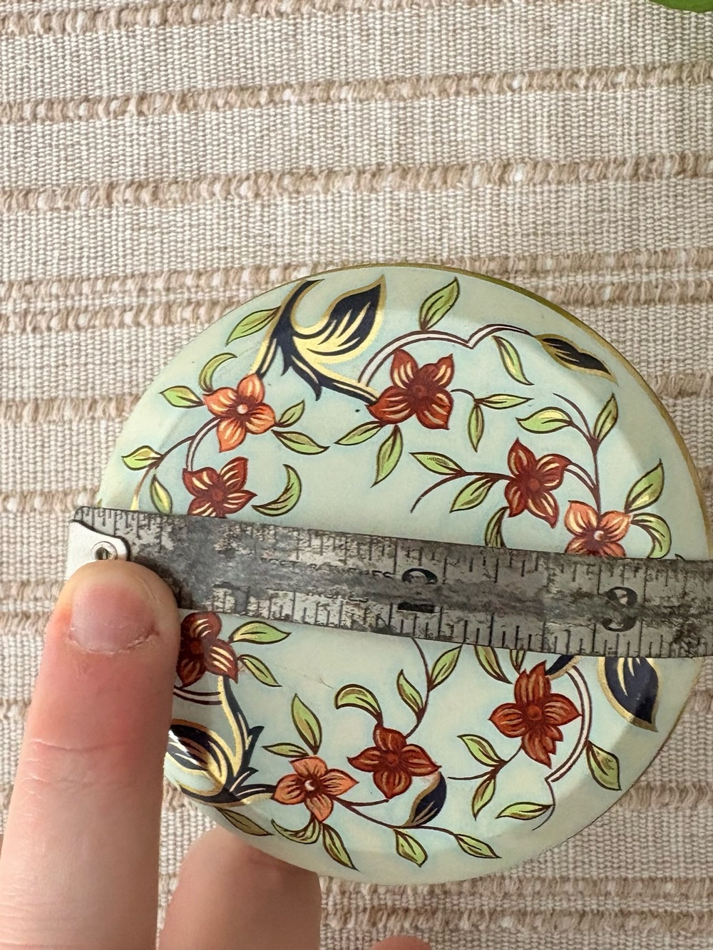 Daher VTG Long Island NY Floral Tin Canister Container Made England 4” good cond - Picture 5 of 6